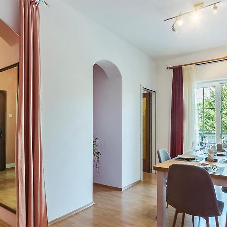 2 Bedroom Beautiful Apartment In Valtura Esterno foto
